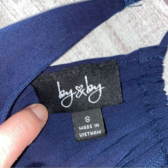 By & By spaghetti strap tank blouse navy blue sz S - Picture 7 of 10